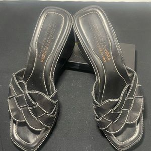 Women’s shoes